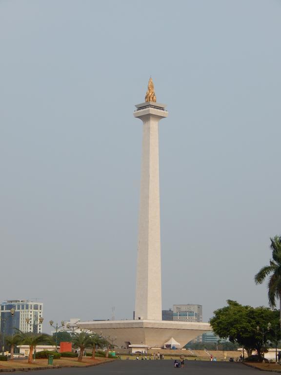 Amaris Hotel Senen Jakarta Exteriör bild