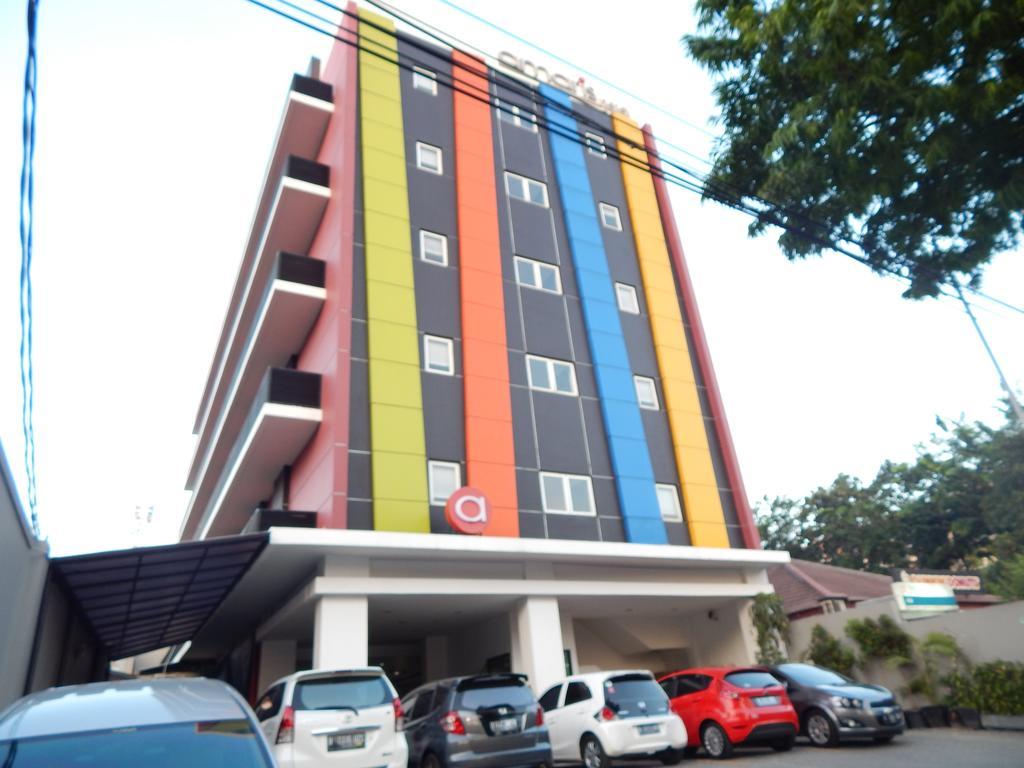 Amaris Hotel Senen Jakarta Exteriör bild